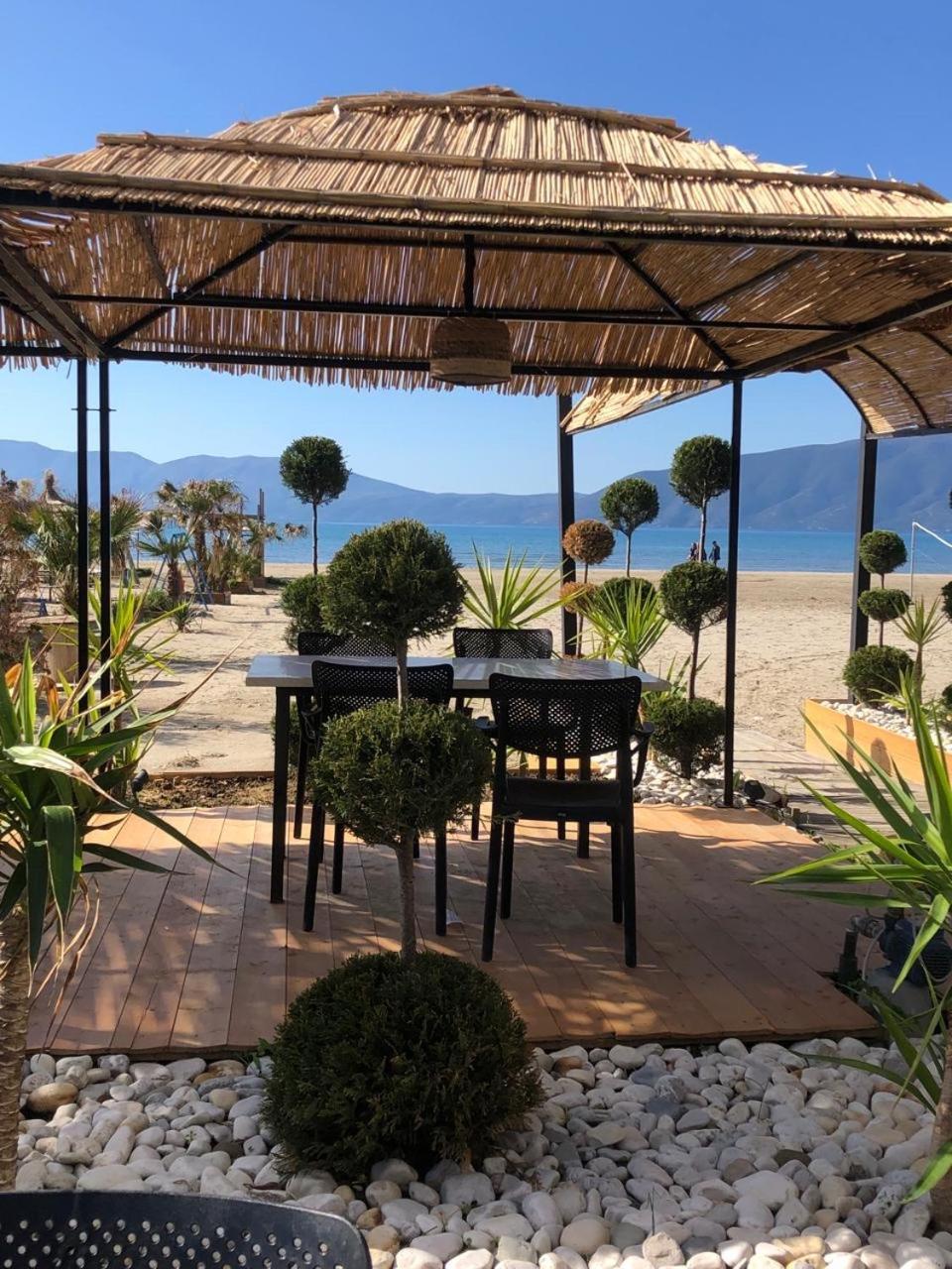 Soleil Apartment With Sunbed & Umbrella Vlorë Exteriör bild
